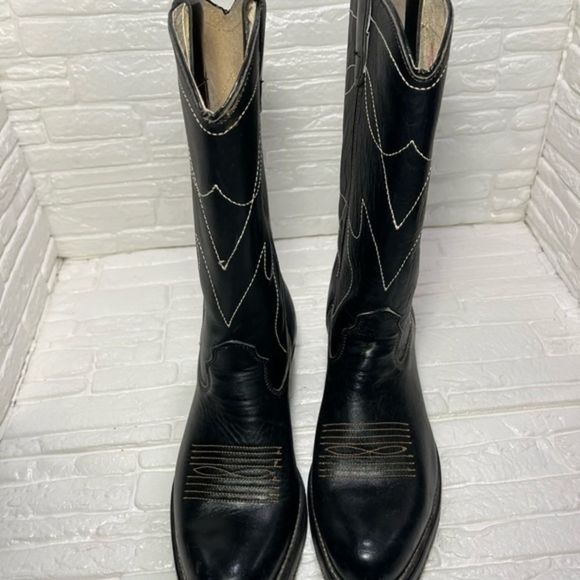BLACK COWBOY BOOTS main image 4